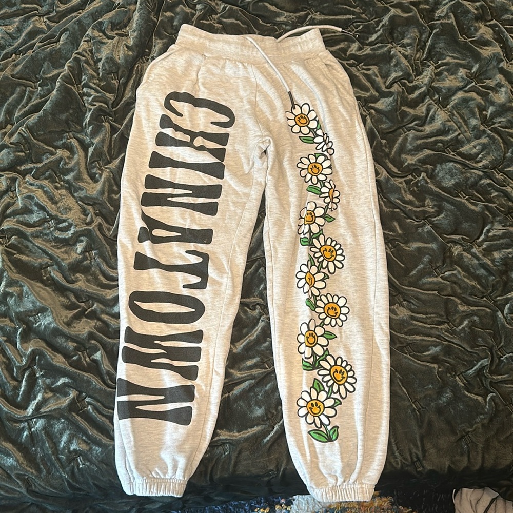 Chinatown market joggers